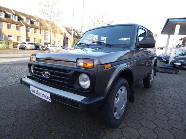 Lada Niva 1,7 Legend 4x4 Allrad Bluetooth Trenngitter