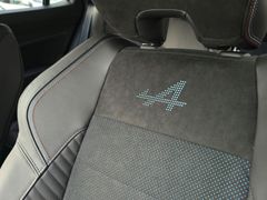 Fahrzeugabbildung Rafale Alpine E-Tech Plug-in 300 4x4