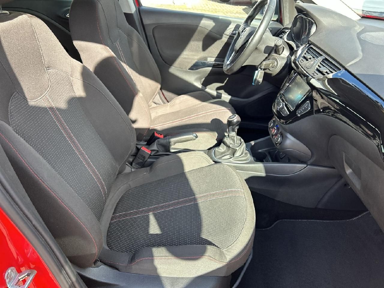 Fahrzeugabbildung Opel Corsa E Color Edition