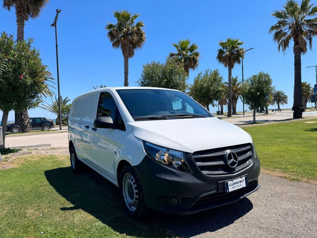 Image of Mercedes-Benz Vito