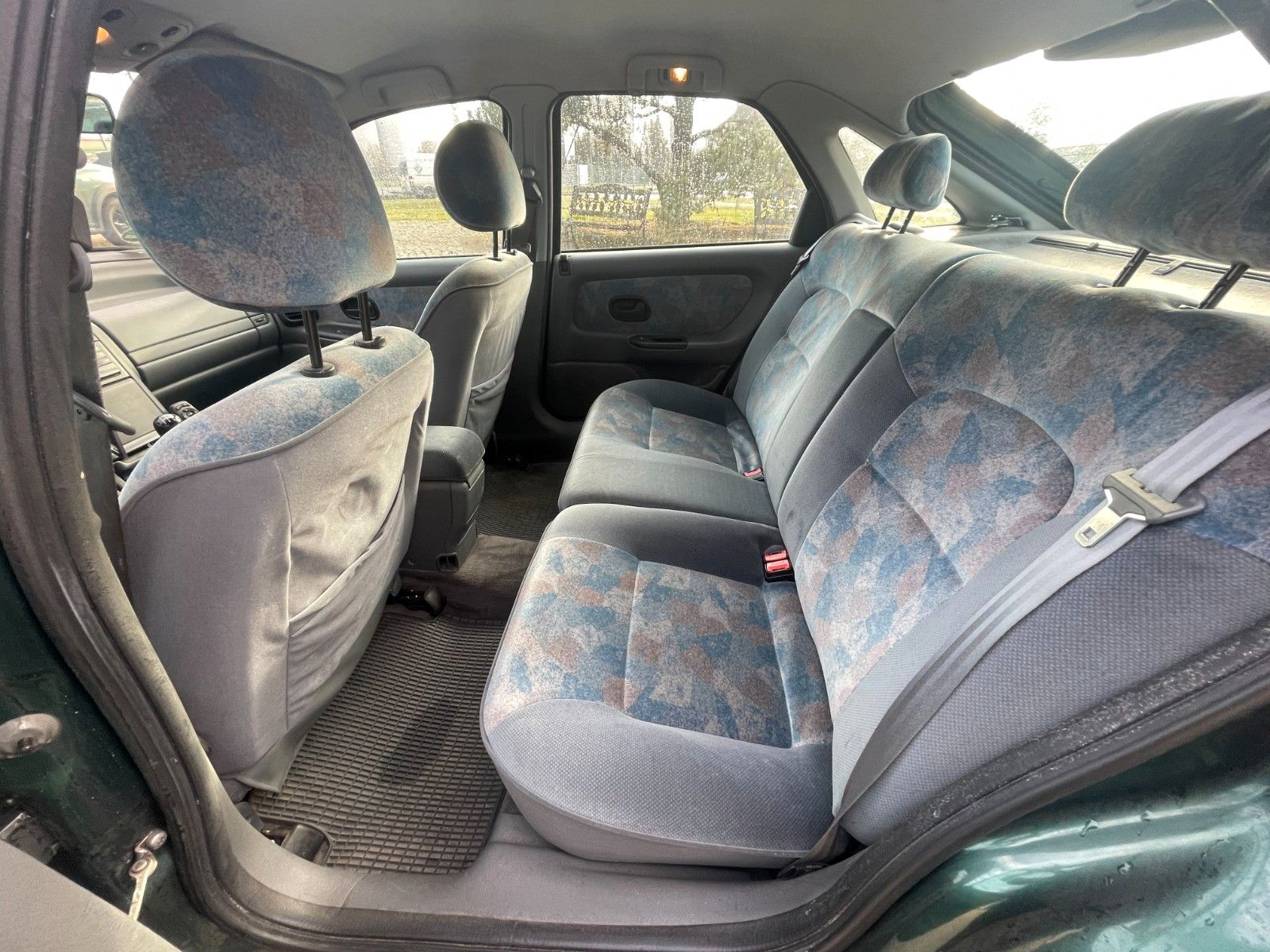 Fahrzeugabbildung Renault Laguna RXE 3.0 V6 24V Concorde