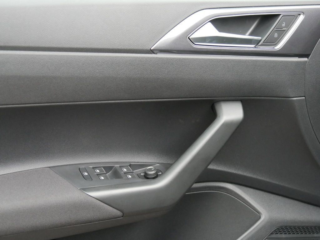 Fahrzeugabbildung Volkswagen Polo Style 1.0 TSI DSG Navi AHK