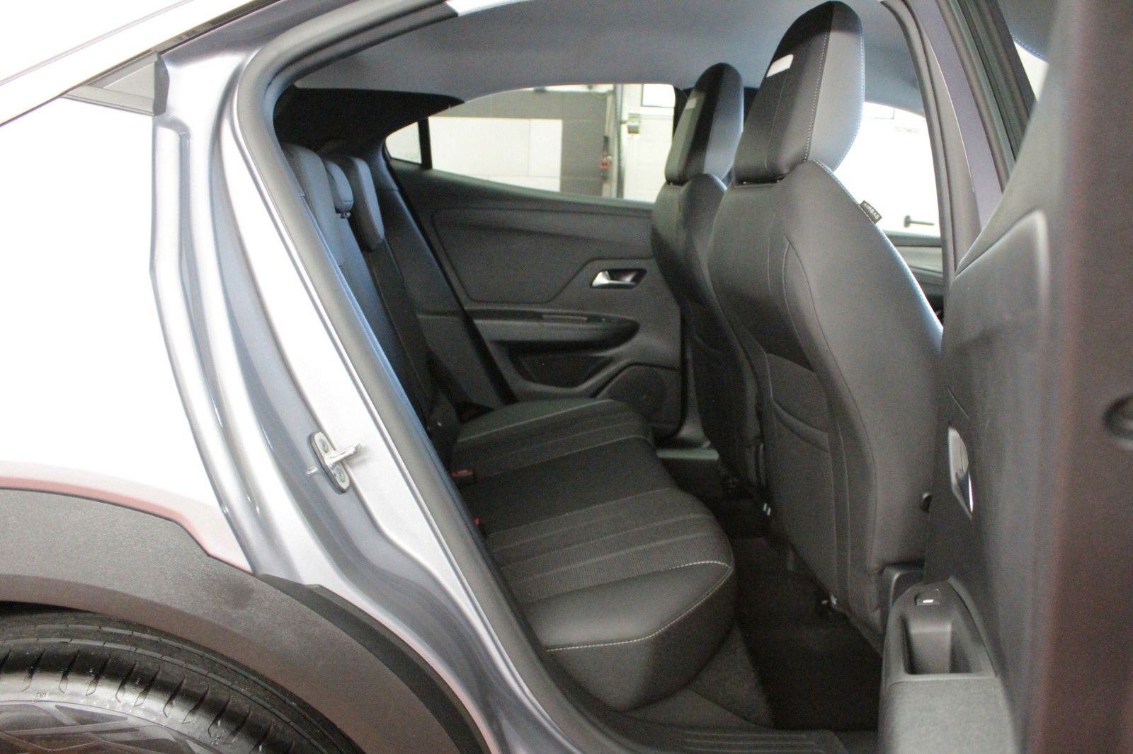 Fahrzeugabbildung Opel Mokka 1.2 Turbo 96kW Elegance Technologie-Paket