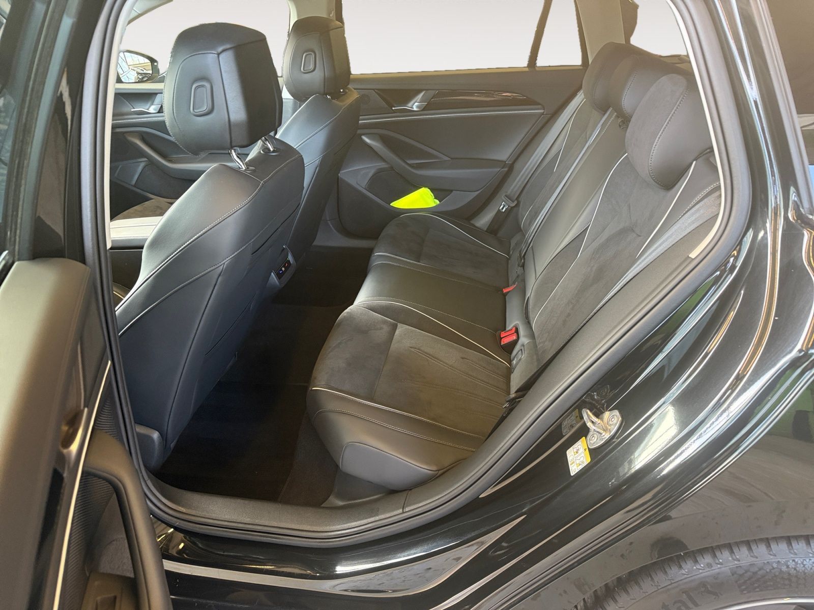 Volkswagen Passat Variant - Bild 14