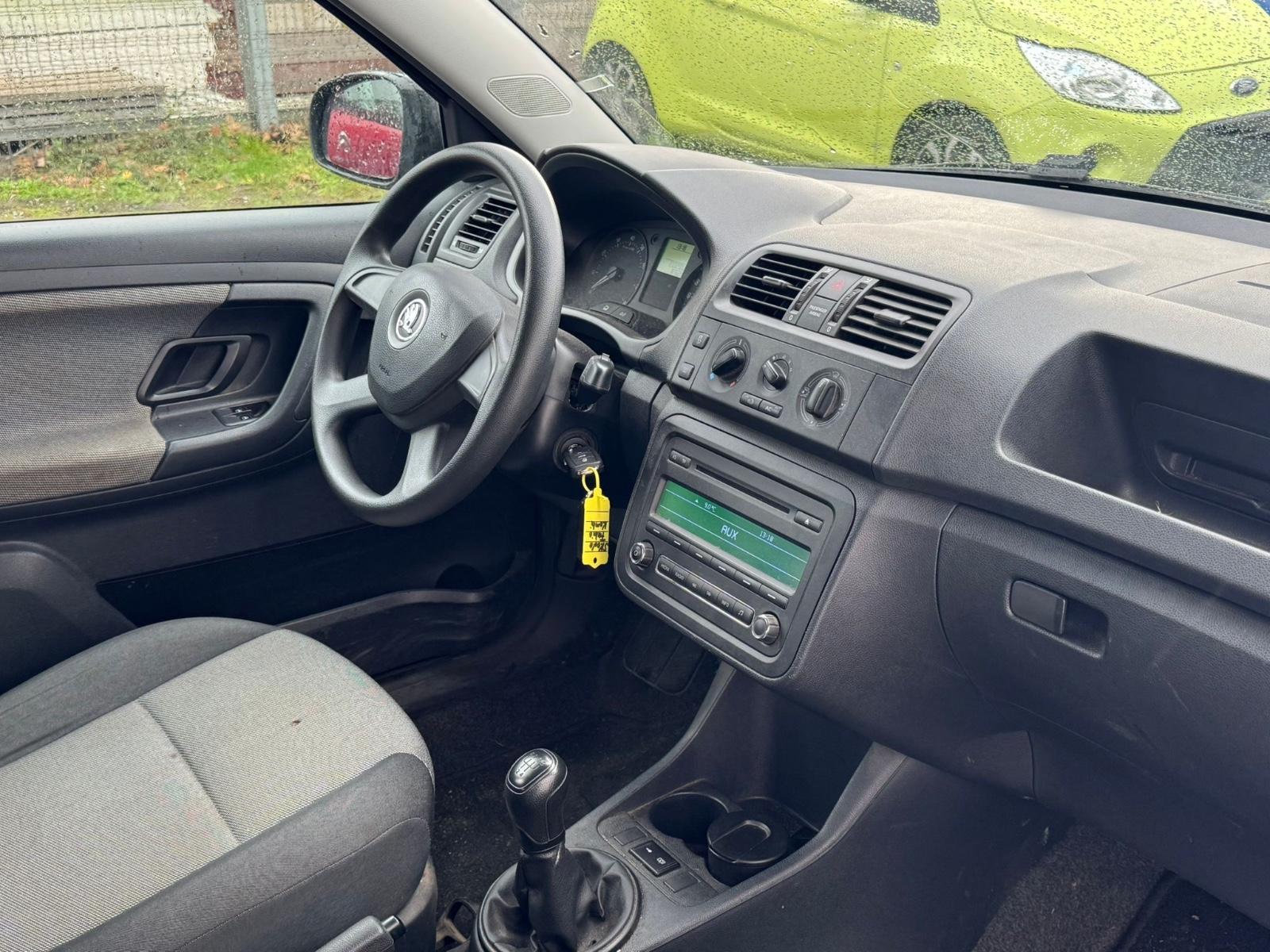 Skoda Fabia 2014 — photo 11