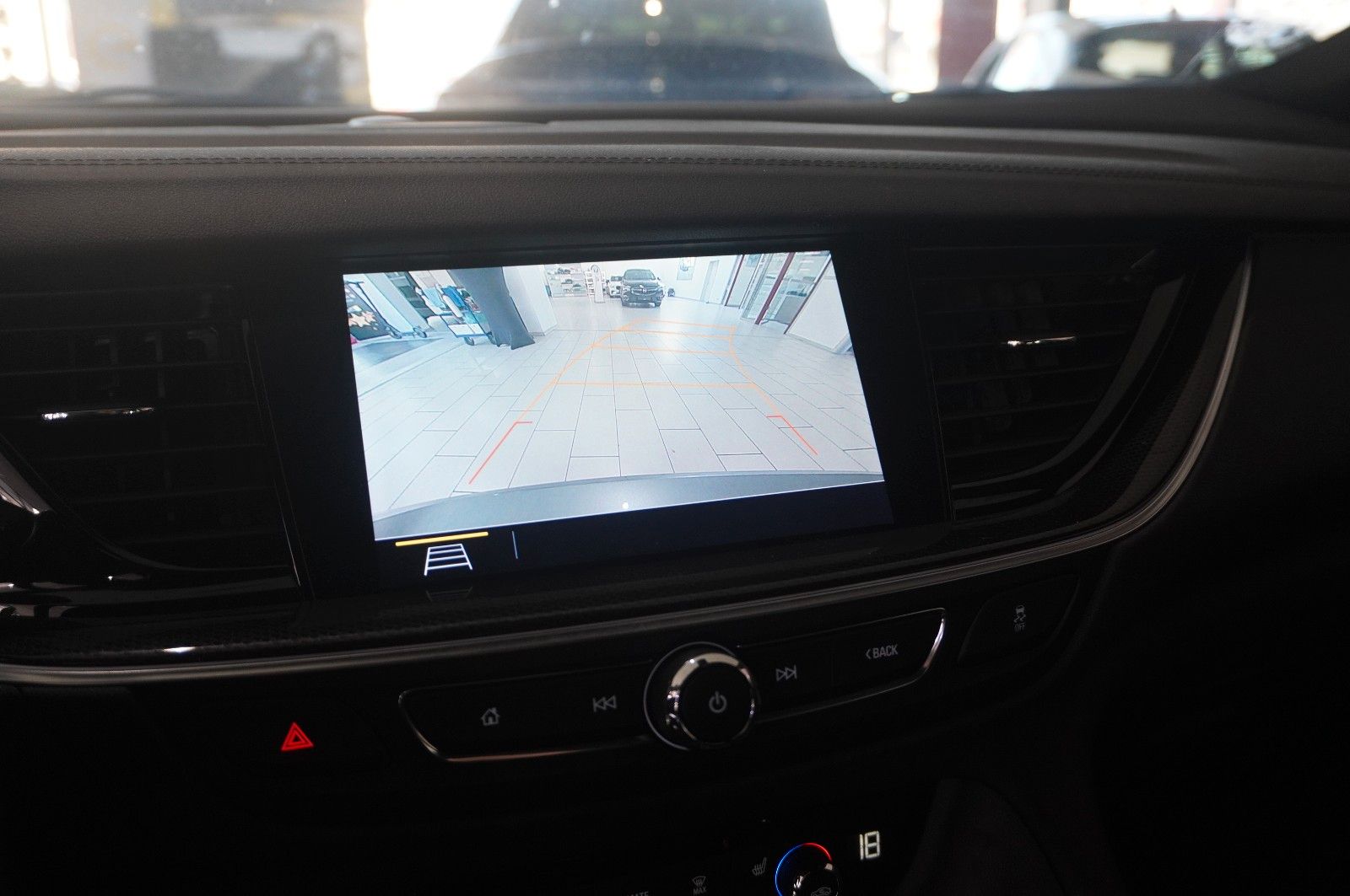 Fahrzeugabbildung Opel Insignia B ST 2.0D ELEGANCE NAVI/LED/KAMERA/DAB+