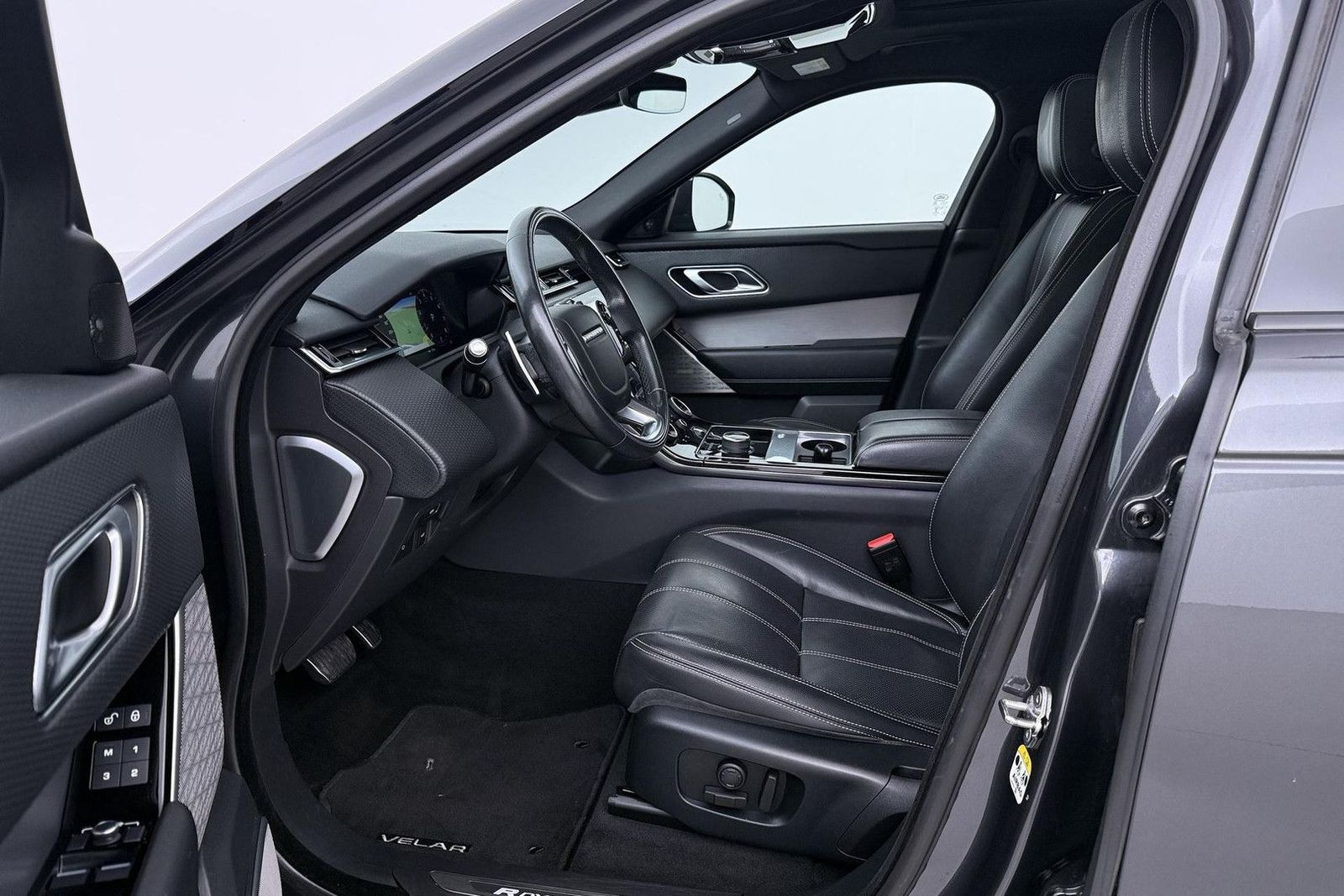 Land Rover Range Rover Velar P250 Turbo AWD R-Dynamic HSE | imagem 3