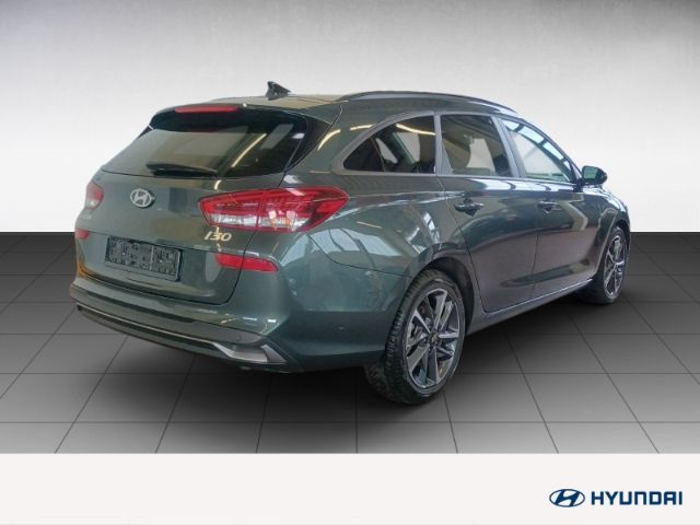 Fahrzeugabbildung Hyundai i30 FL Kombi (MY25) 1.0 T-GDI (100 PS) 7-DCT 2WD