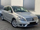 Mercedes-Benz B 180 BlueEFF. 7G Automatik  * Parkhilfe / Sitzh - Mercedes-Benz B-Klasse Gebrauchtwagen in Frankfurt