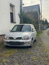 Nissan Micra K11 Kleinwagen - Nissan Qashqai mit Benzin-Antrieb: Kleinwagen