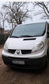 Renault Traffic mit 2.5Mot - Renault Clio aus 2011 mit Diesel-Antrieb