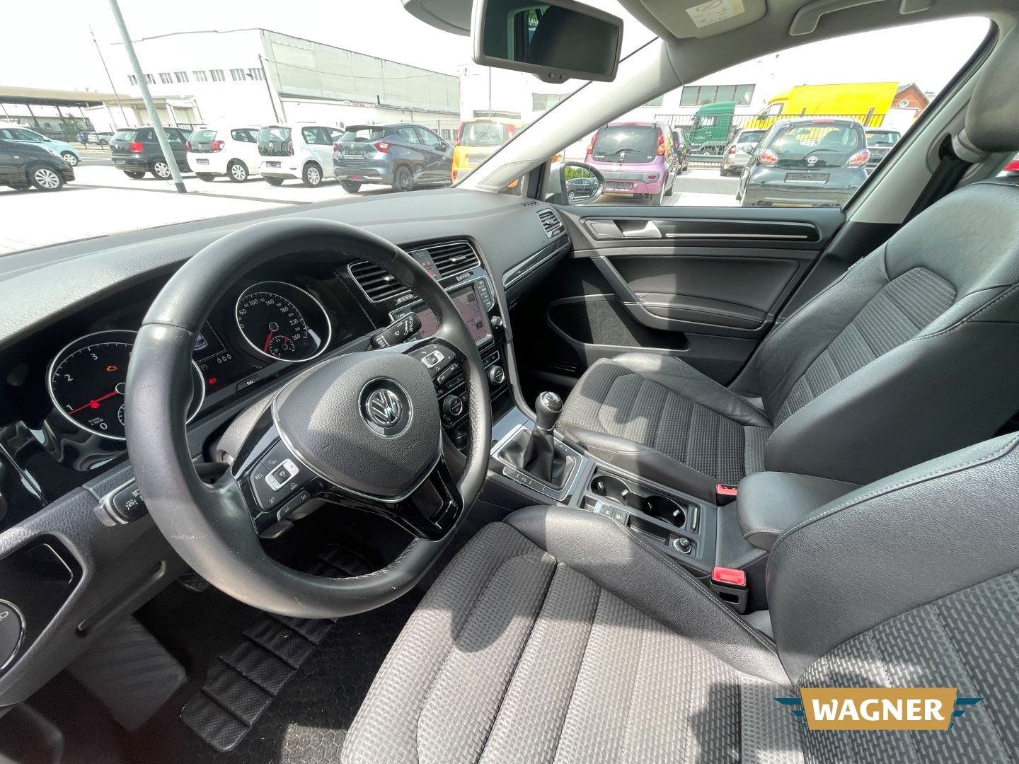 Fahrzeugabbildung Volkswagen Golf VII Highline BMT Klimaautomatik Bi-Xenon
