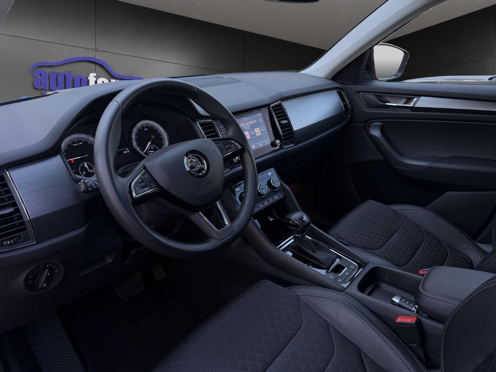 Skoda Kodiaq 7-SITZER°AHK°PANO°LED°NAVI°KAMERA°SHZ