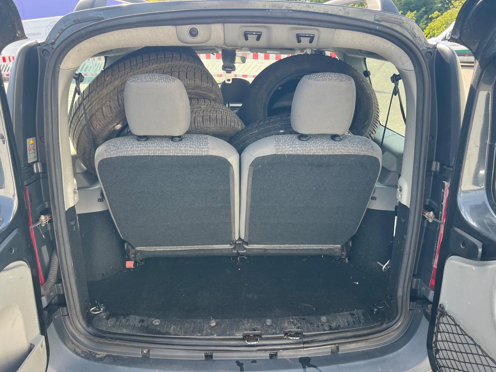 Dacia Logan 2009 — photo 15