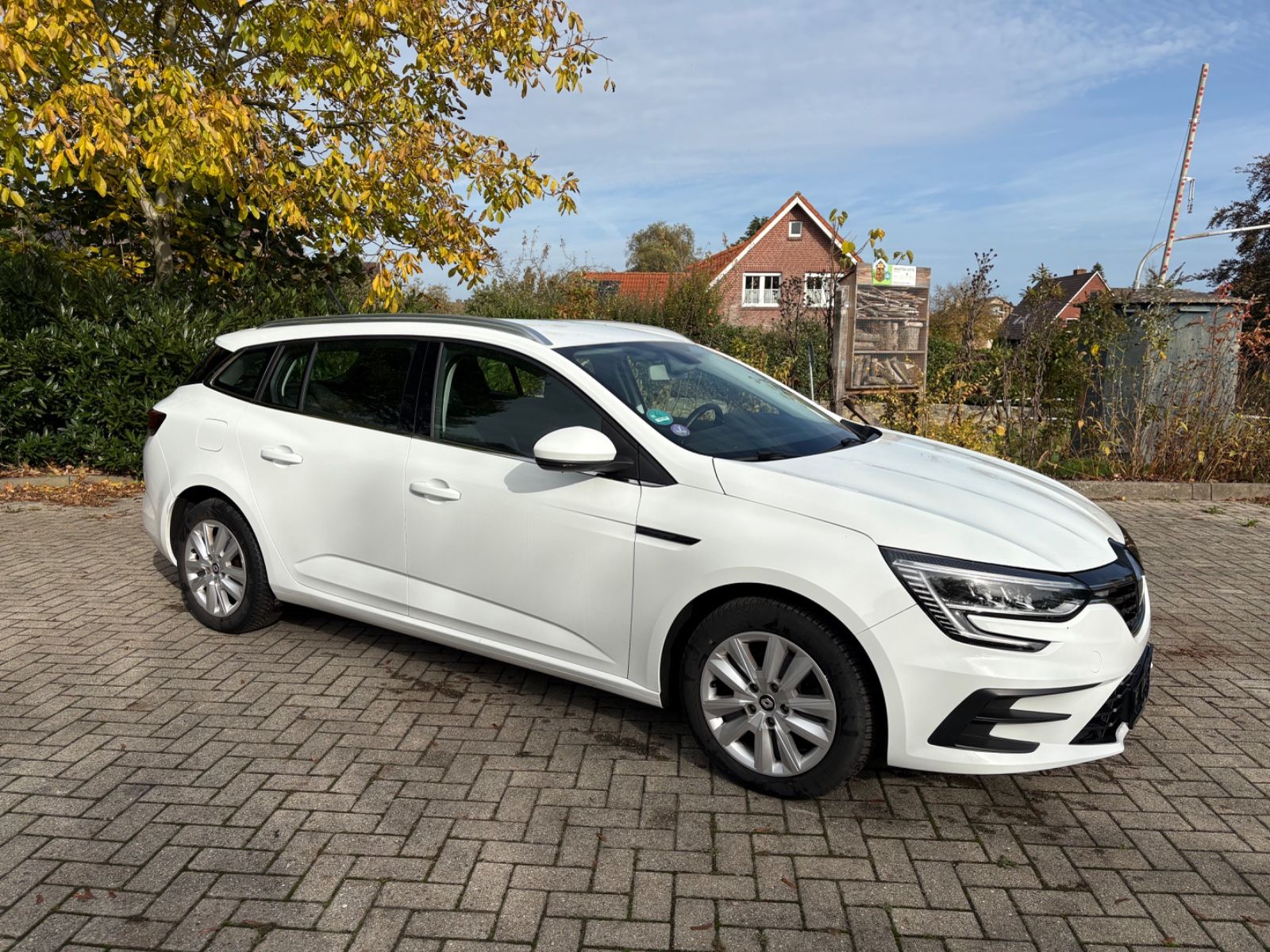 RENAULT Megane