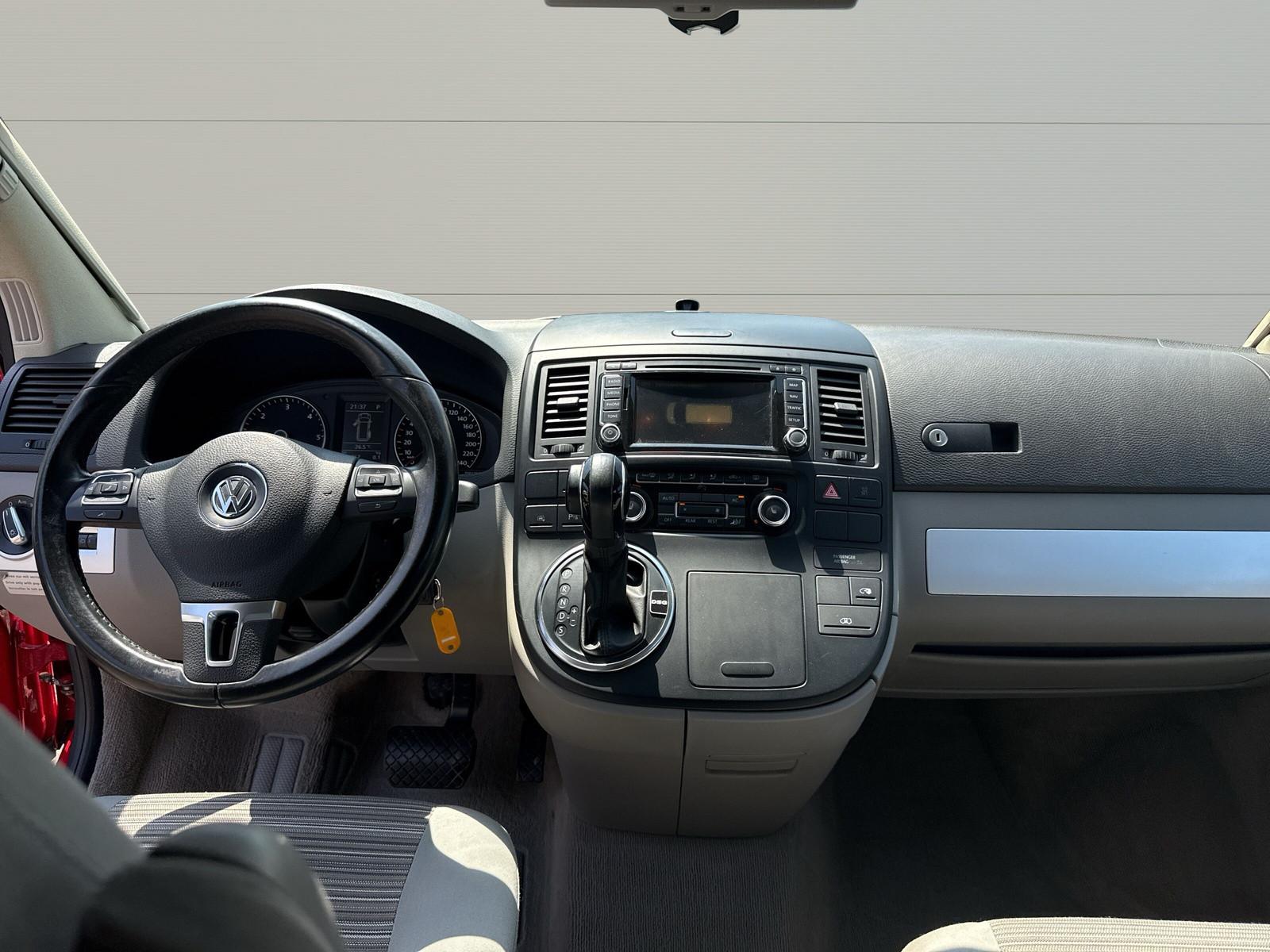 VOLKSWAGEN T5 CALIFORNIA COMFORTLINE 179 ch BVA - TOIT RELEVABLE - CAMERA DE RECUL - GPS - SIEGES CHAUFFANTS