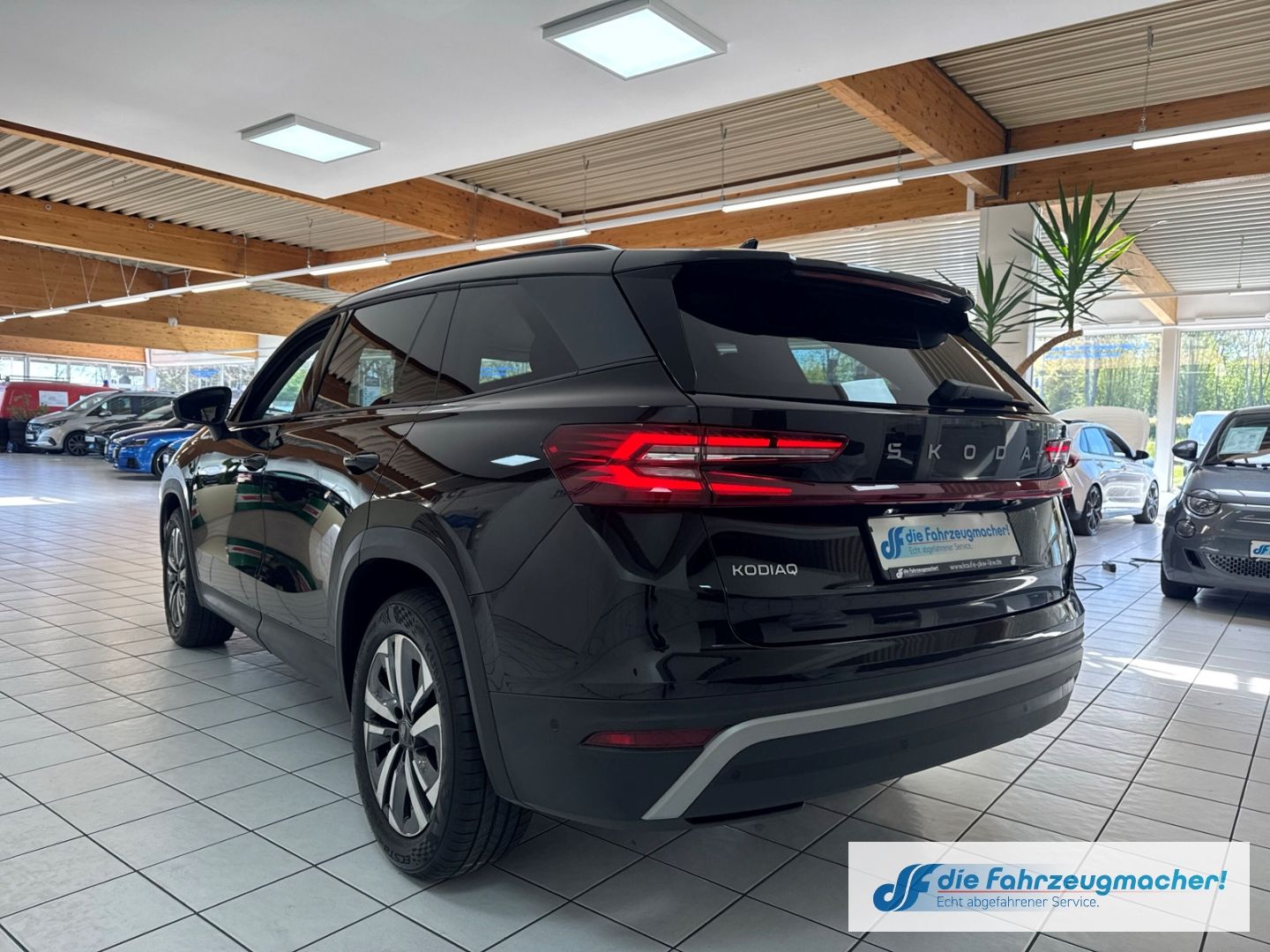 Fahrzeugabbildung SKODA Kodiaq 2.0 TDI 110 kW Selection HUD AHK-klappbar