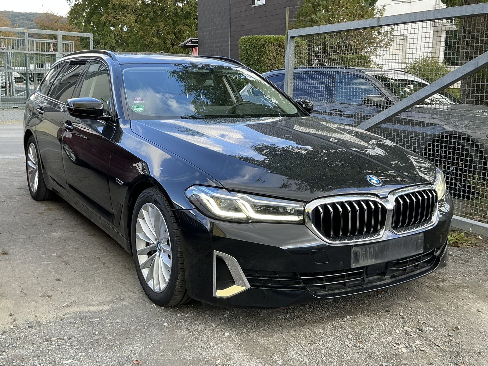 BMW BMW 530 e Luxury Leder R.Cam Laser Pano Luftfeder.