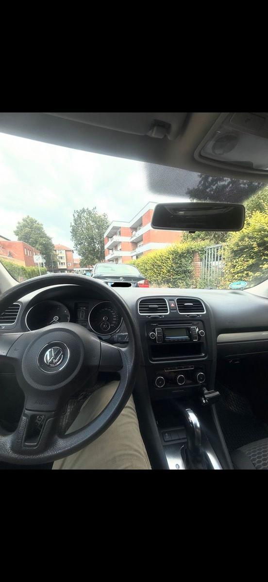 Volkswagen Golf 2011 — engine 105 HP (77kW)