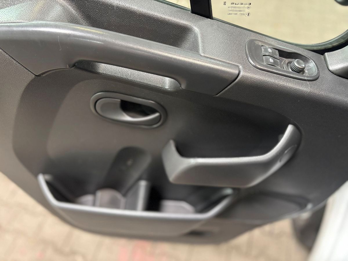 Fahrzeugabbildung Opel Movano 2.0D L2H2 3,5t #2x Sortimo#Klima#Kamera#N