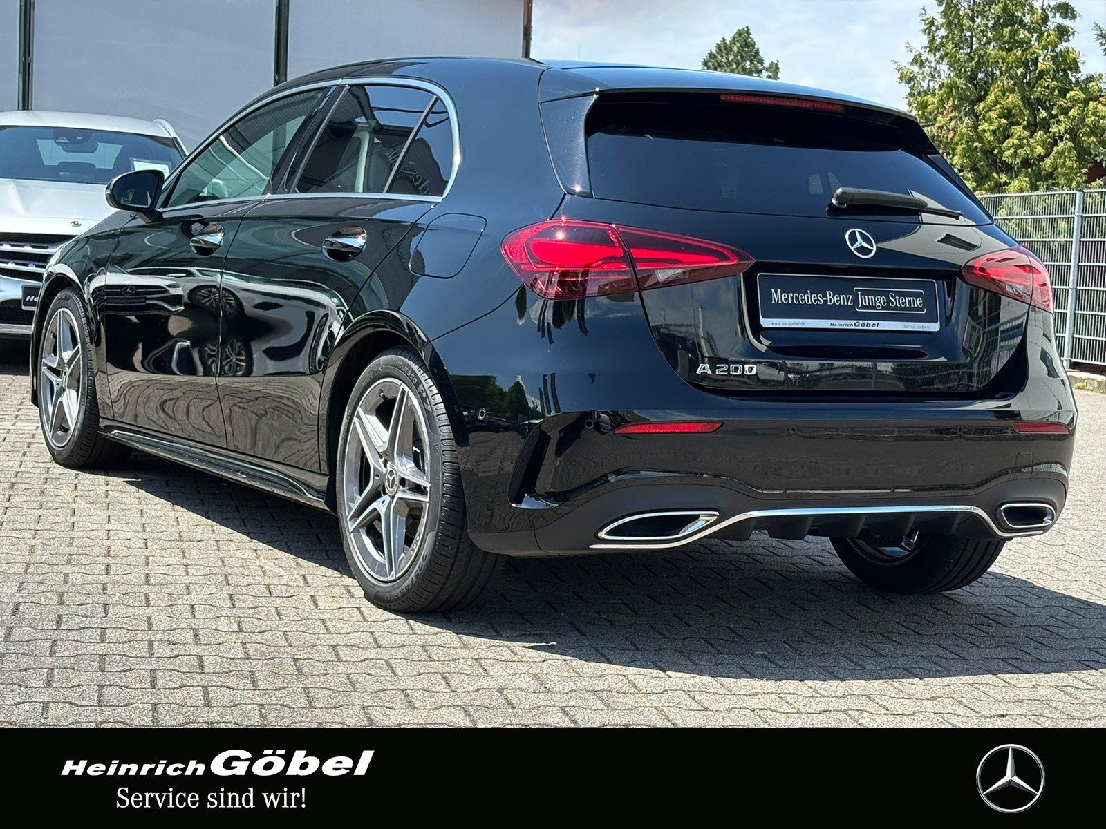 Fahrzeugabbildung Mercedes-Benz A 200 AMG*TOTWINKEL*DISTRONIC*KAMERA*AMBIENTEBEL