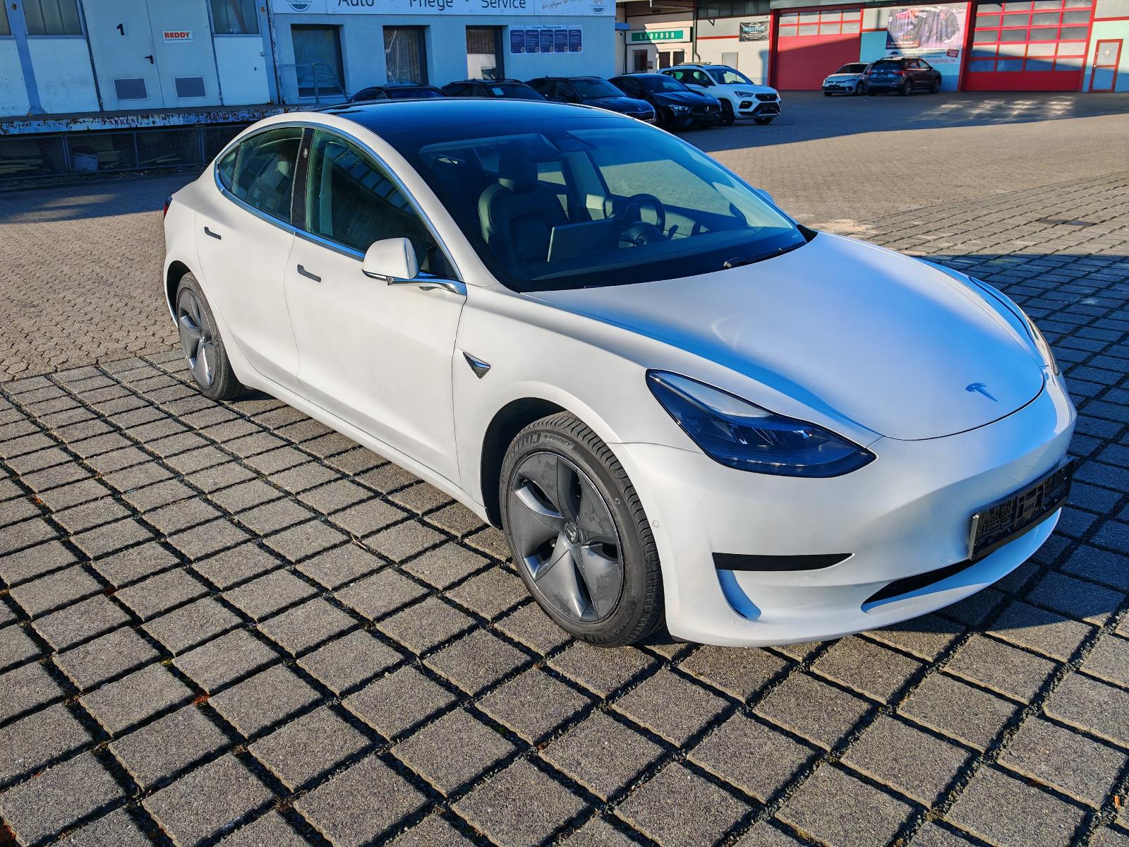Tesla Model 3 SR Plus / LFP