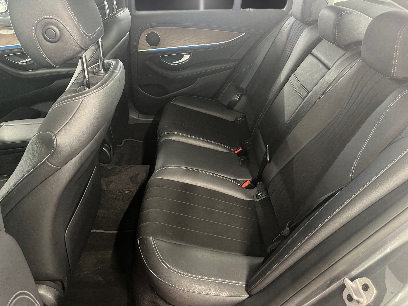 Fahrzeugabbildung Mercedes-Benz E 200 Exclusive Widescreen*Distronic*Multibeam*