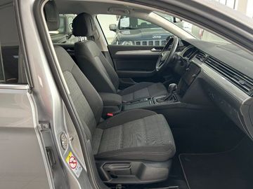 Volkswagen Passat - 10
