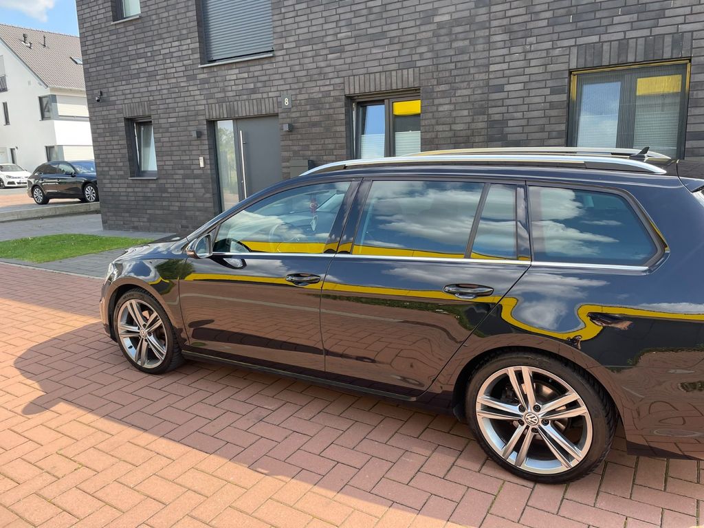 Image of Volkswagen Golf