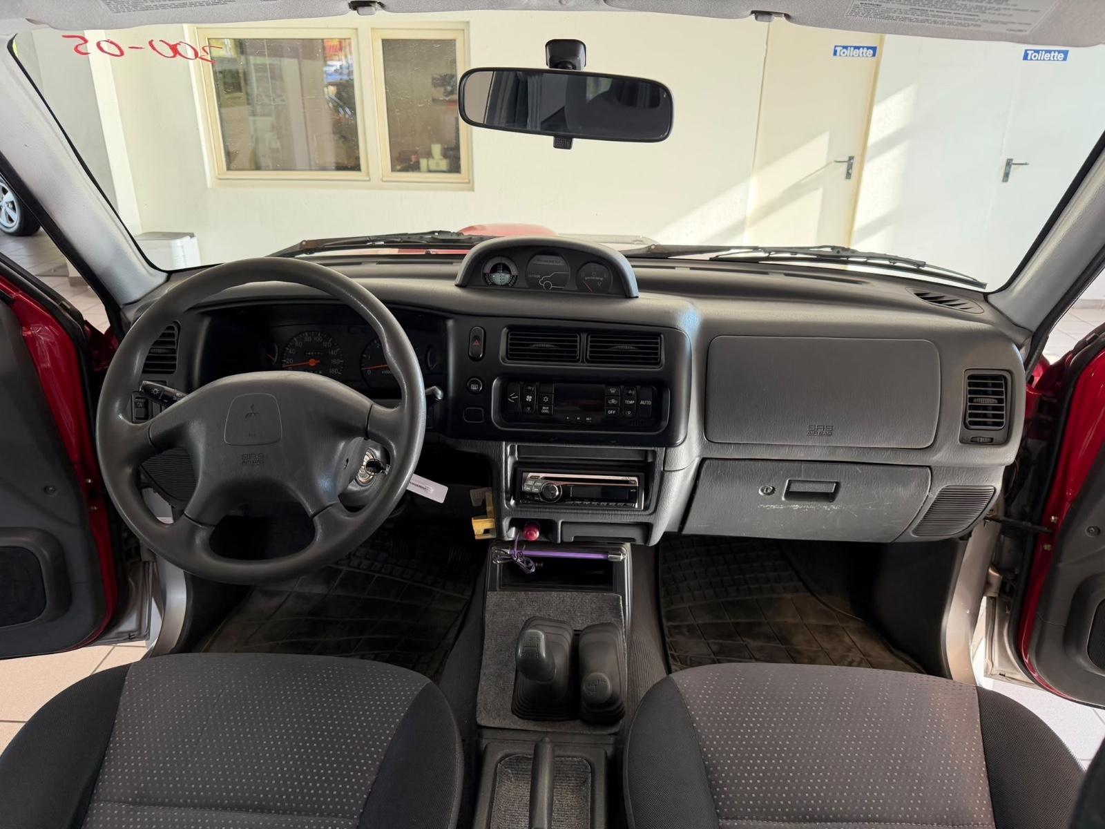 MITSUBISHI L200 - 2.5TD 116ch - 145 000KMS - CLIMATISATION - ATTELAGE