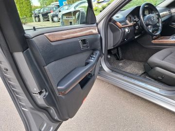 Mercedes E 200 - 9