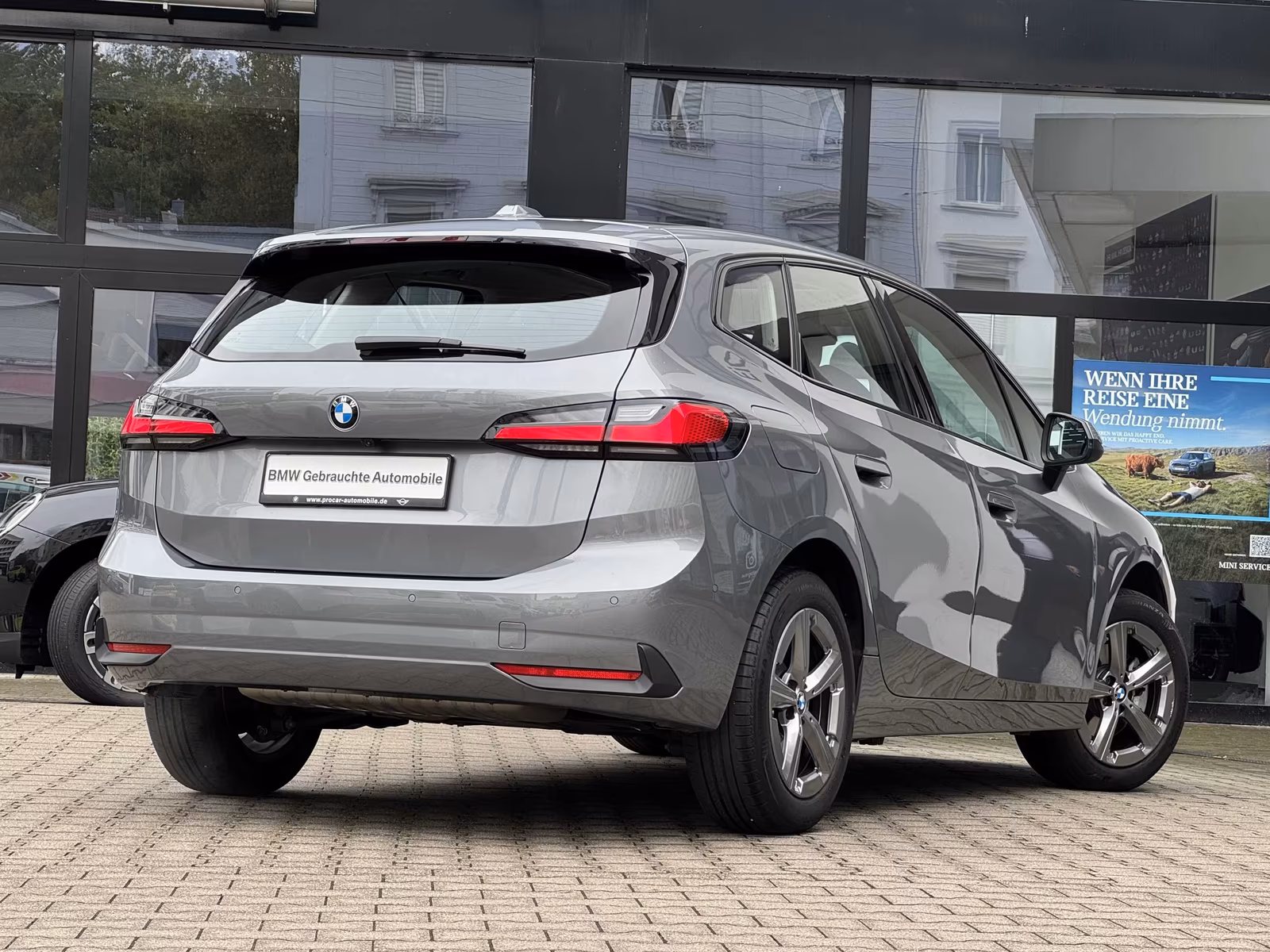 BMW 220i AdapLED DA PA RFK Pano Tempomat Shz