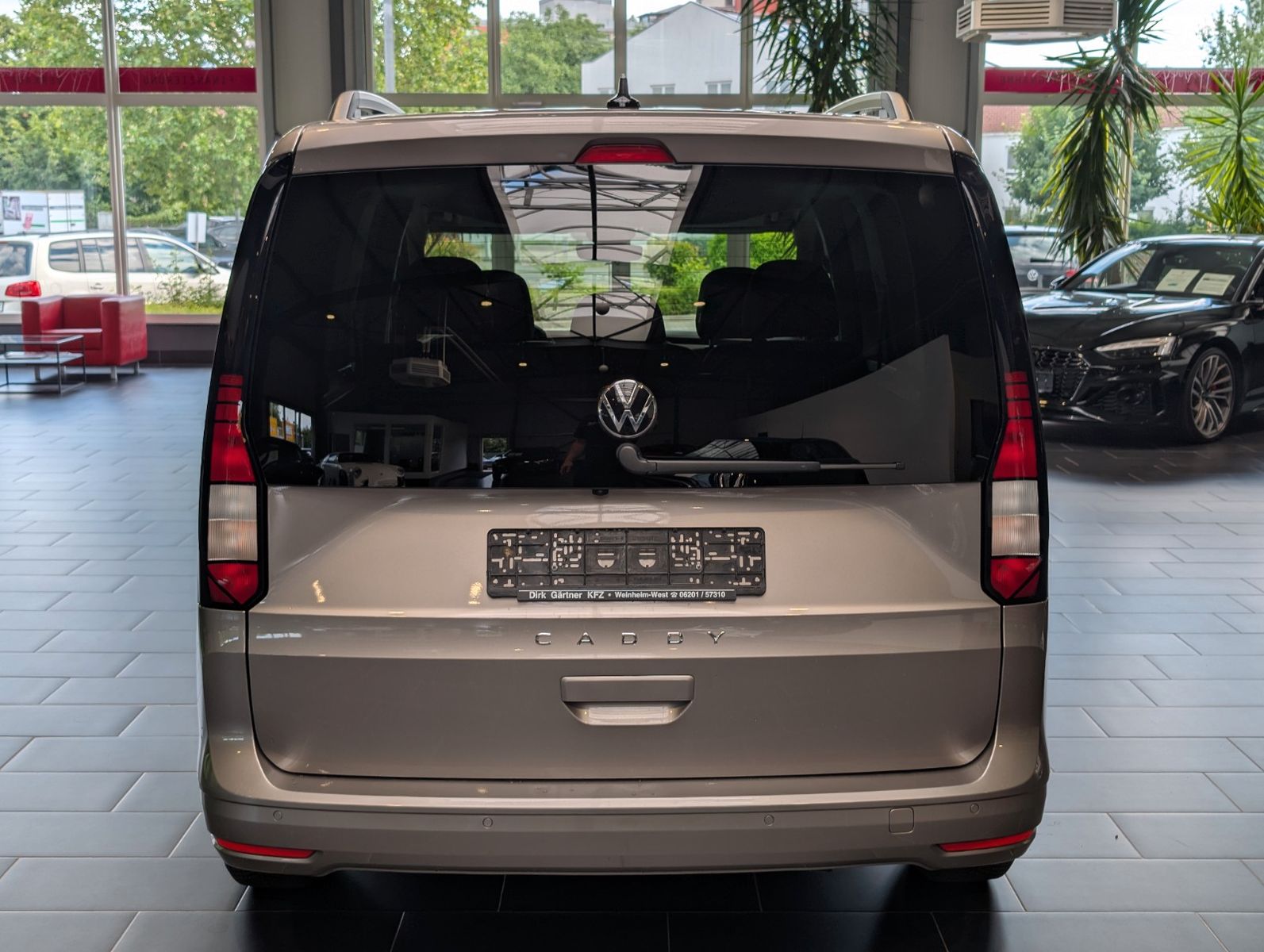 Volkswagen Caddy 1.5 TSI BMT (5-Si.) DSG Life foto 4