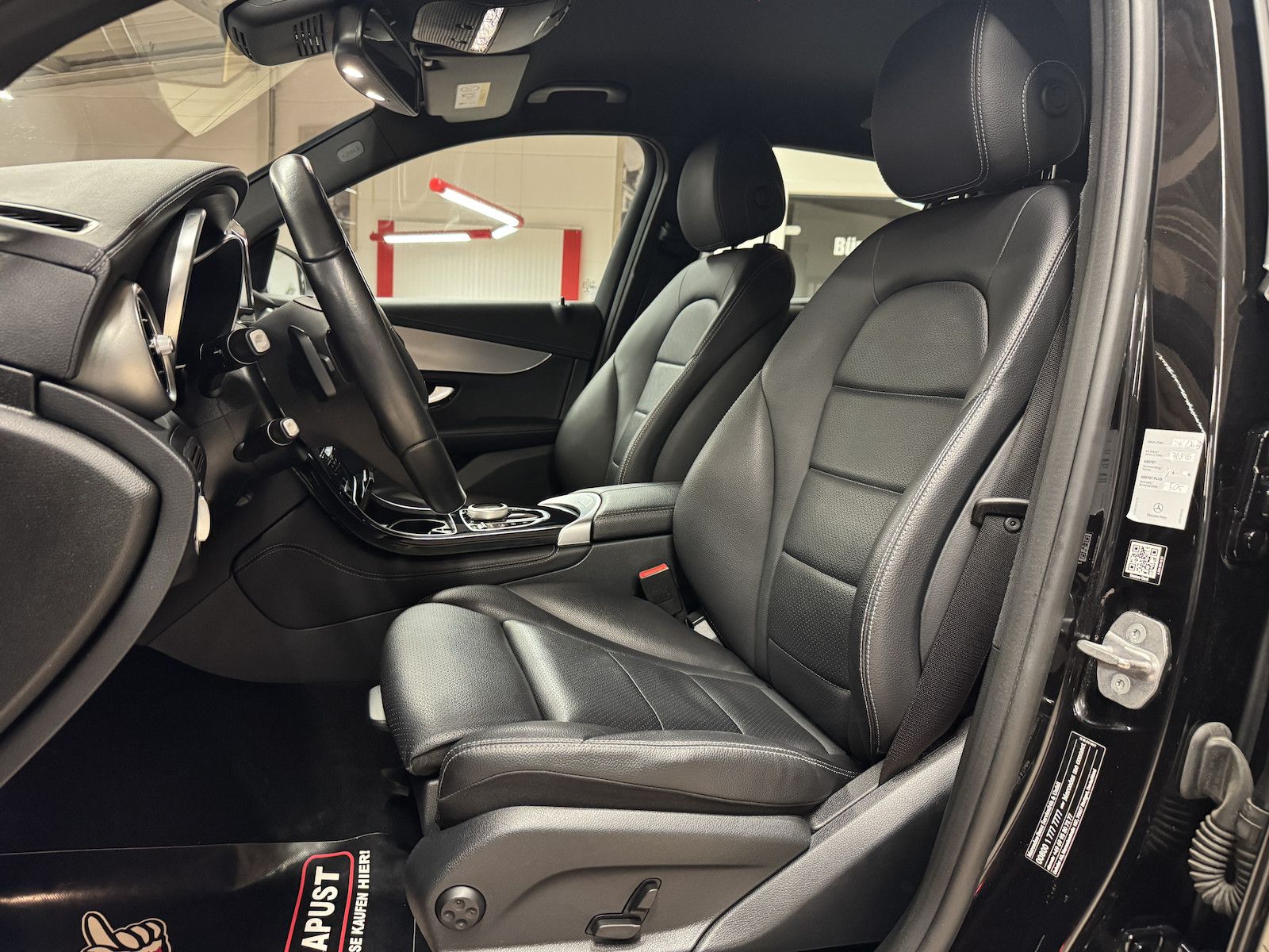 Fahrzeugabbildung Mercedes-Benz GLC 250 4Matic /LED/Navi/CAM/Spur/Ahk