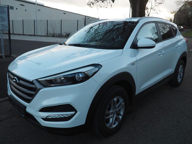 Hyundai Tucson blue Classic 2WD Navi Kamera Sitzheizung