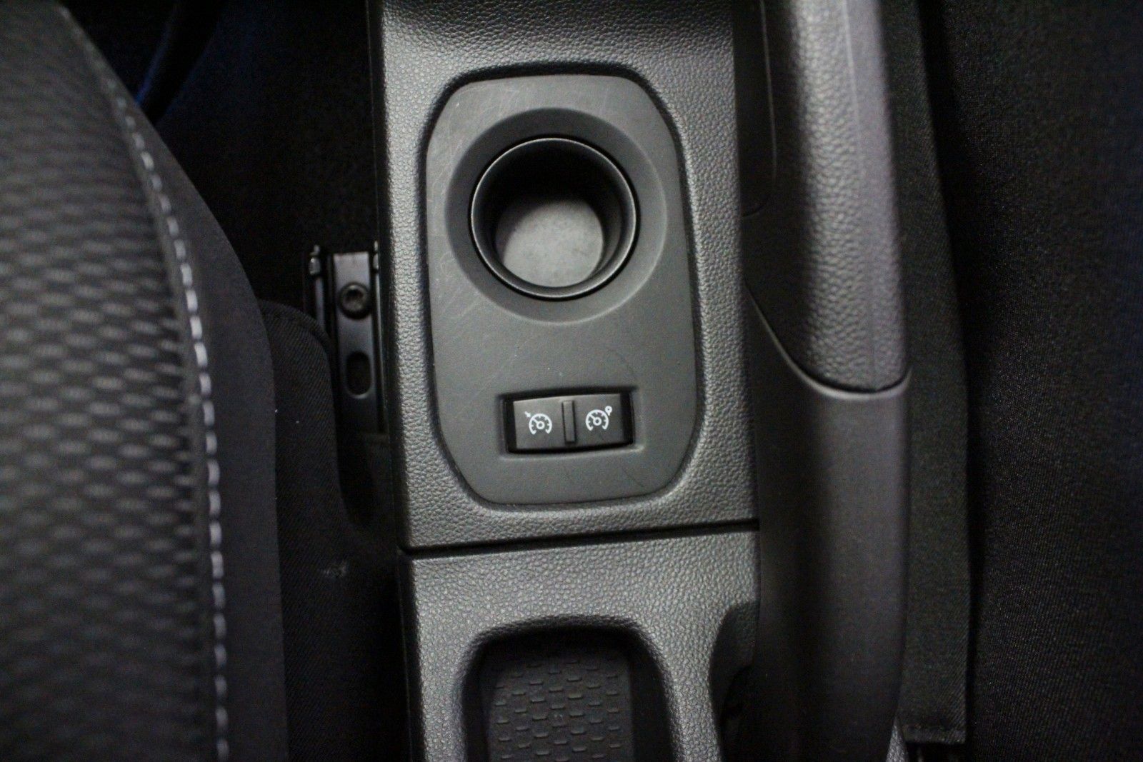 Fahrzeugabbildung Dacia Duster TCe 100 ECO-G LPG Comfort*Allwetter