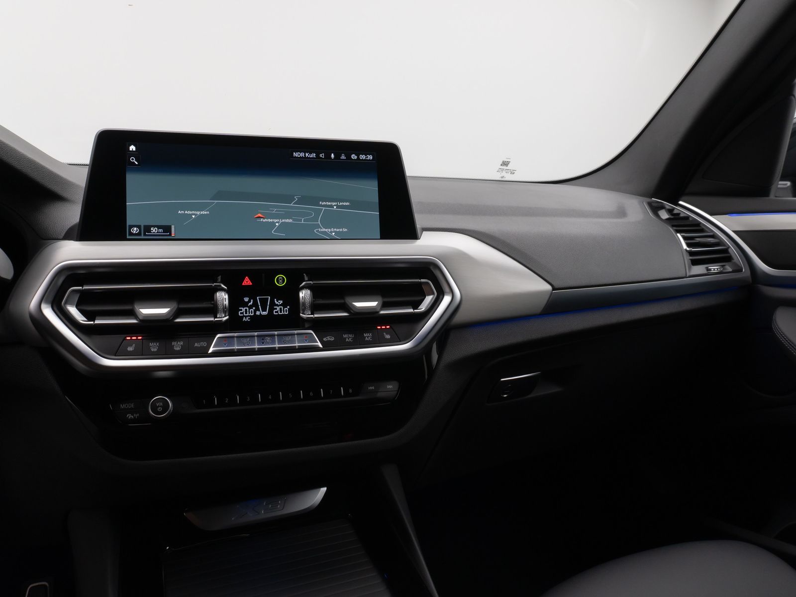 Fahrzeugabbildung BMW X3 xD30i M Sport Kamera DAB HiFi AdaptLED 19Zoll