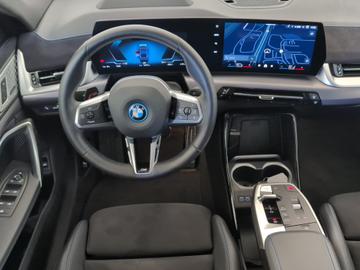 2024 BMW IX2 照片 7