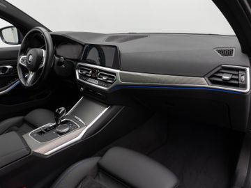 Fahrzeugabbildung BMW M340d xD 360°Panorama Laser HUD DAB Komfort 19"