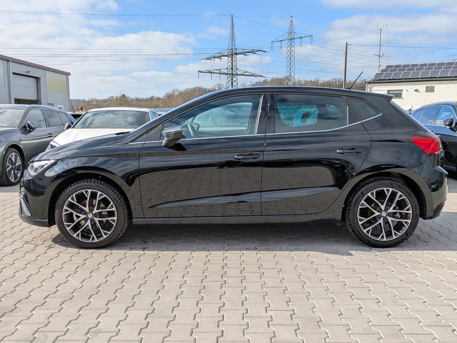 Fahrzeugabbildung SEAT Ibiza Xcellence 1.0 TSI VOLL-LED*ACC*APP*KAMERA