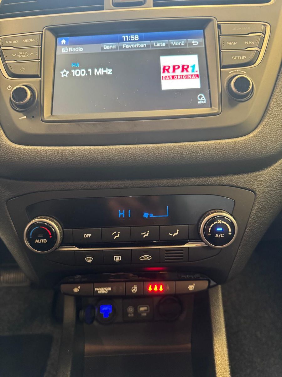 Fahrzeugabbildung Hyundai i20 YES! Plus /NAVI/KLIMA/KAMERA/SCHECKHEFT