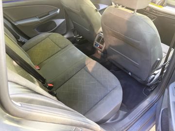 Volkswagen Golf - 9