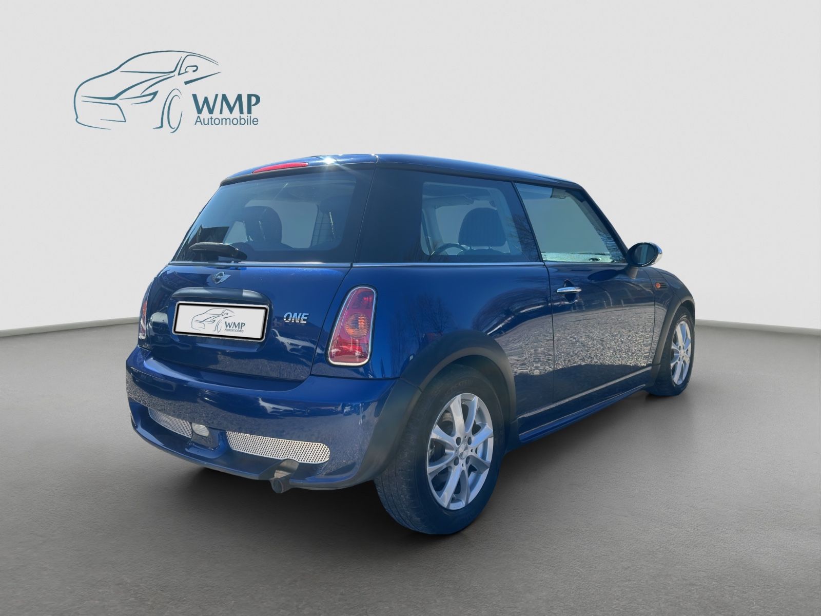 Fahrzeugabbildung MINI ONE /Panoramadach/Klima/SHZ/TÜV07.2027