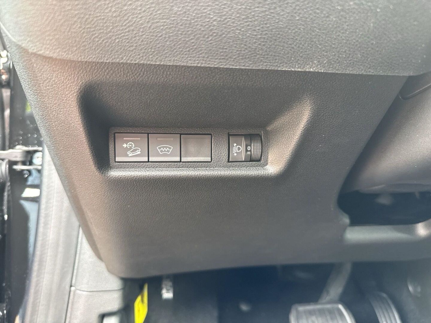 Fahrzeugabbildung Jeep Avenger Summit 1.2 MHEV -HERBST-DEAL!-MY25-Panor