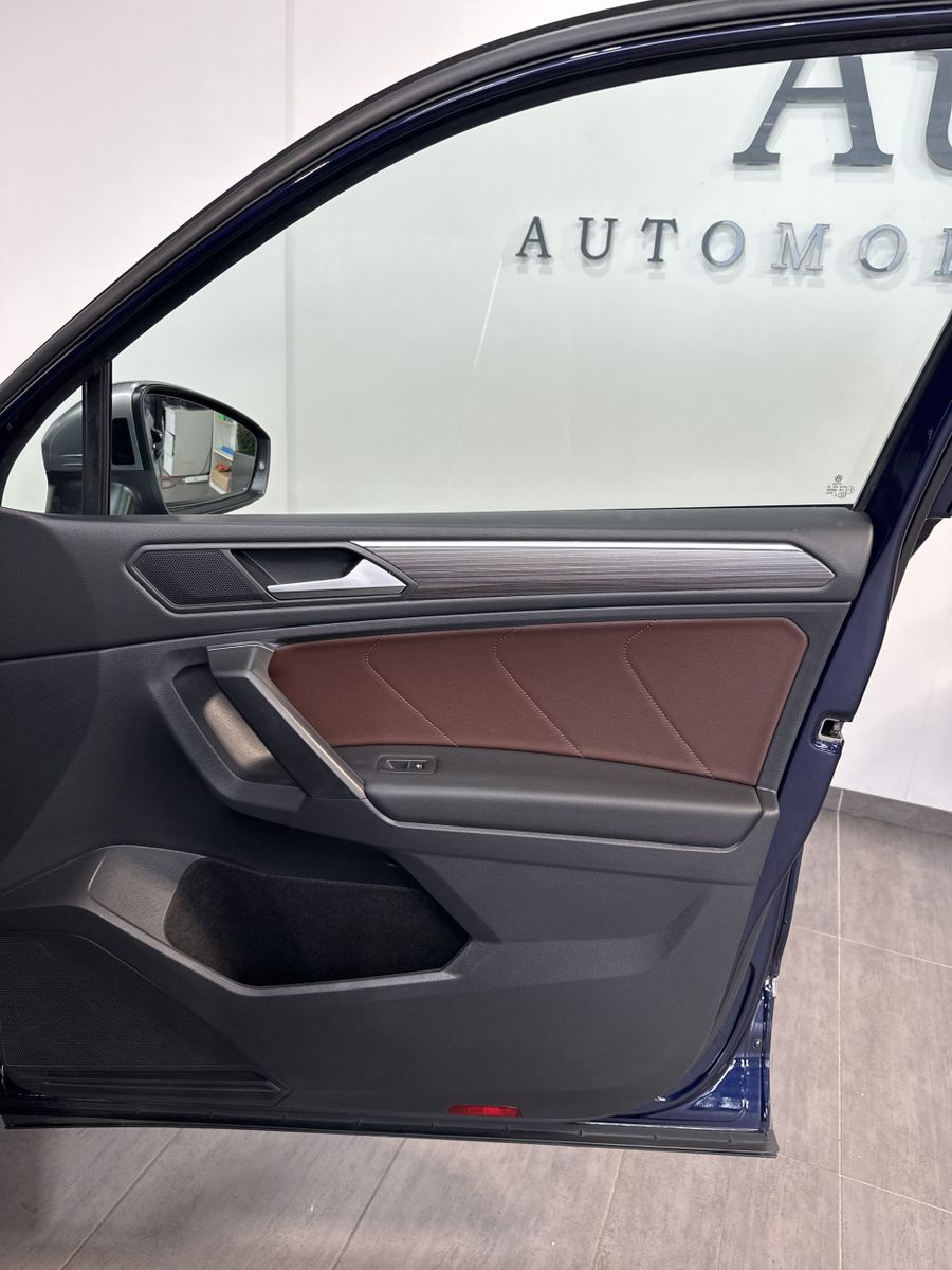 Fahrzeugabbildung Volkswagen Tiguan Allspace Sport NAV+MATRIX+AHK+360°+18ZOLL