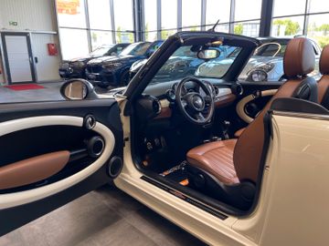 MINI John Cooper Works Cabrio JCW*NAVI*LEDER*XENON*