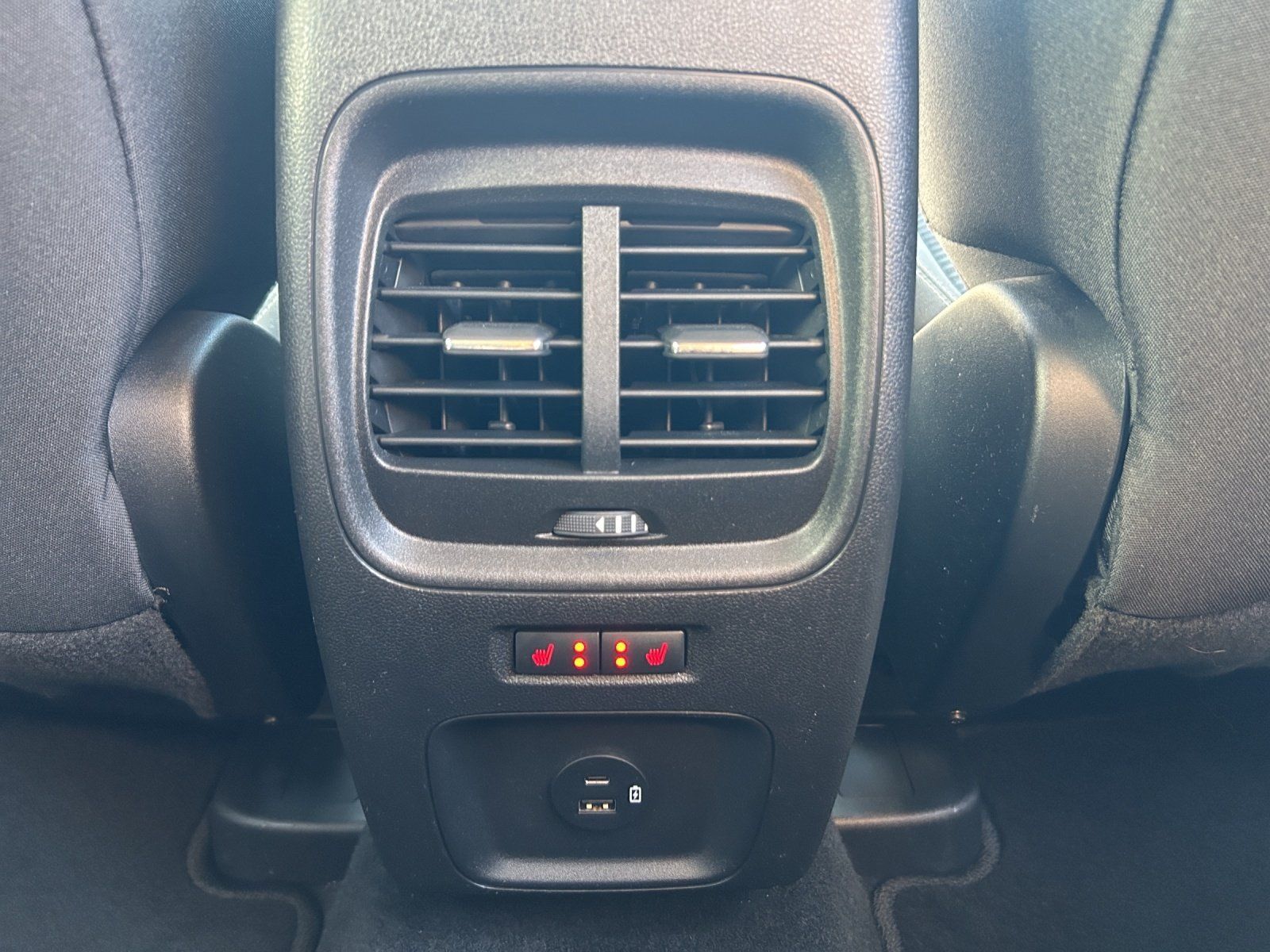 Fahrzeugabbildung Ford Kuga 2.5 PHEV Titanium Aut./LED/KAMERA/GRA/SHZ/