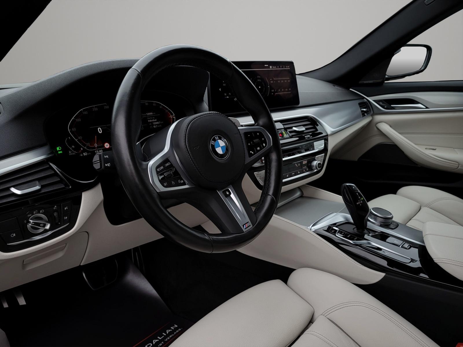 BMW 520 d Tour. M Sport LASER|HUD|H&K|R-KAM|KEYLESS