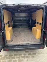 Renault Trafic - Renault Trafic: Schwarz