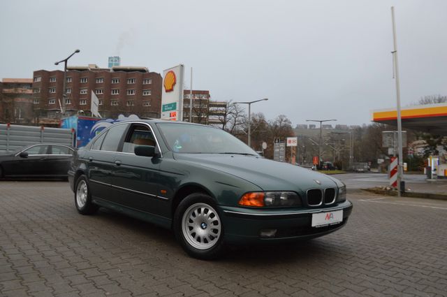 BMW 528i * LEDER * Automatik * SHD *